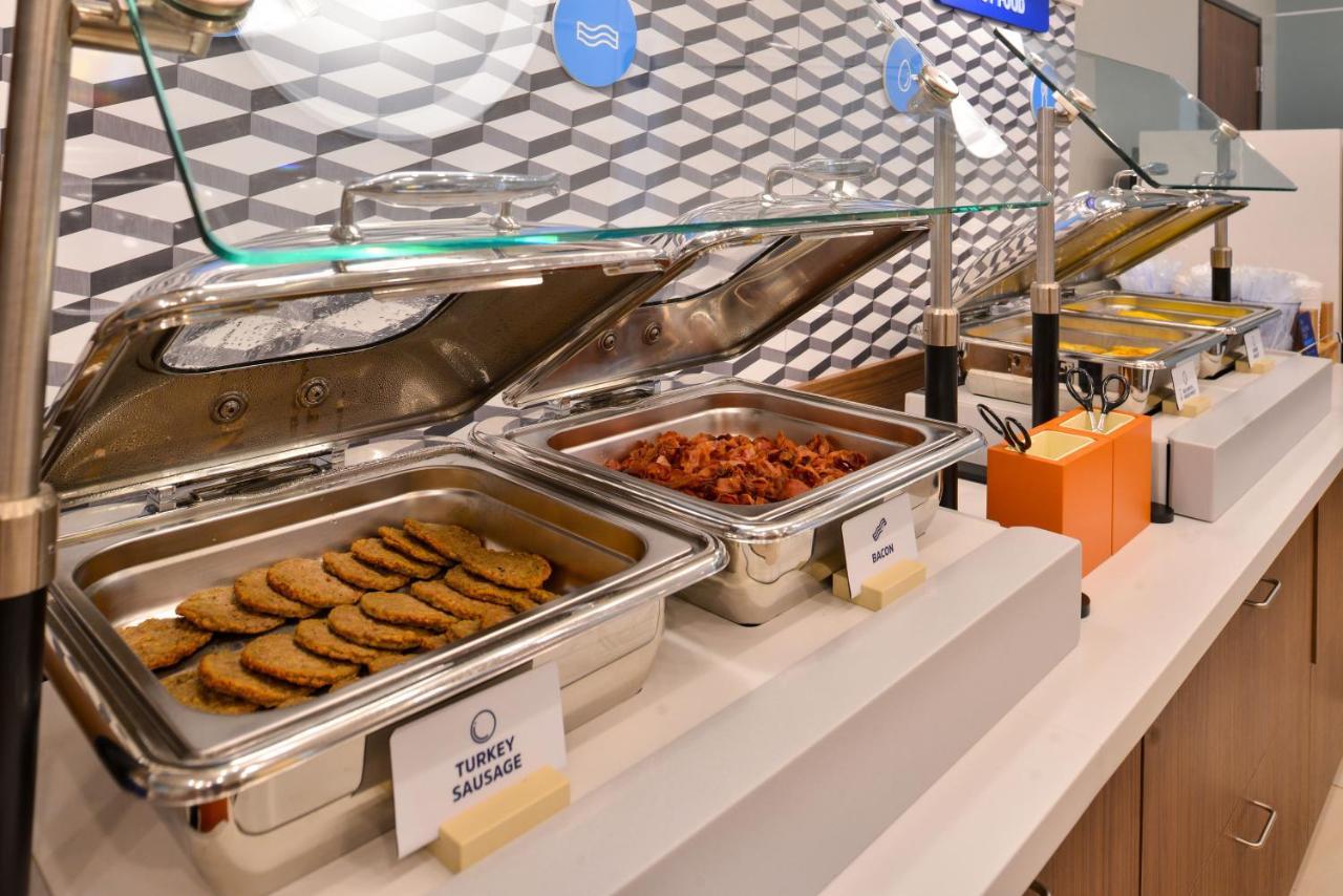 Holiday Inn Express Hotel & Suites Tooele By Ihg Bagian luar foto