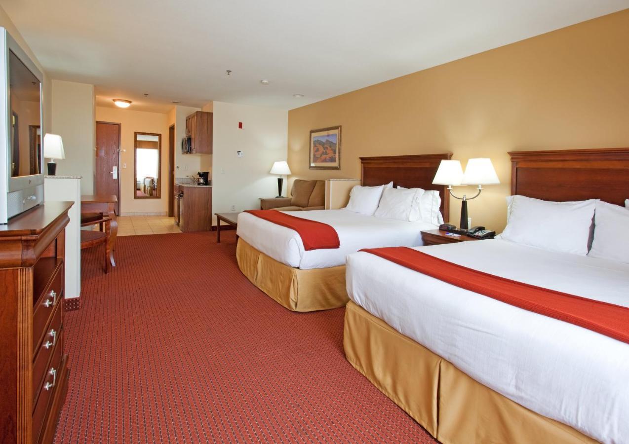 Holiday Inn Express Hotel & Suites Tooele By Ihg Bagian luar foto