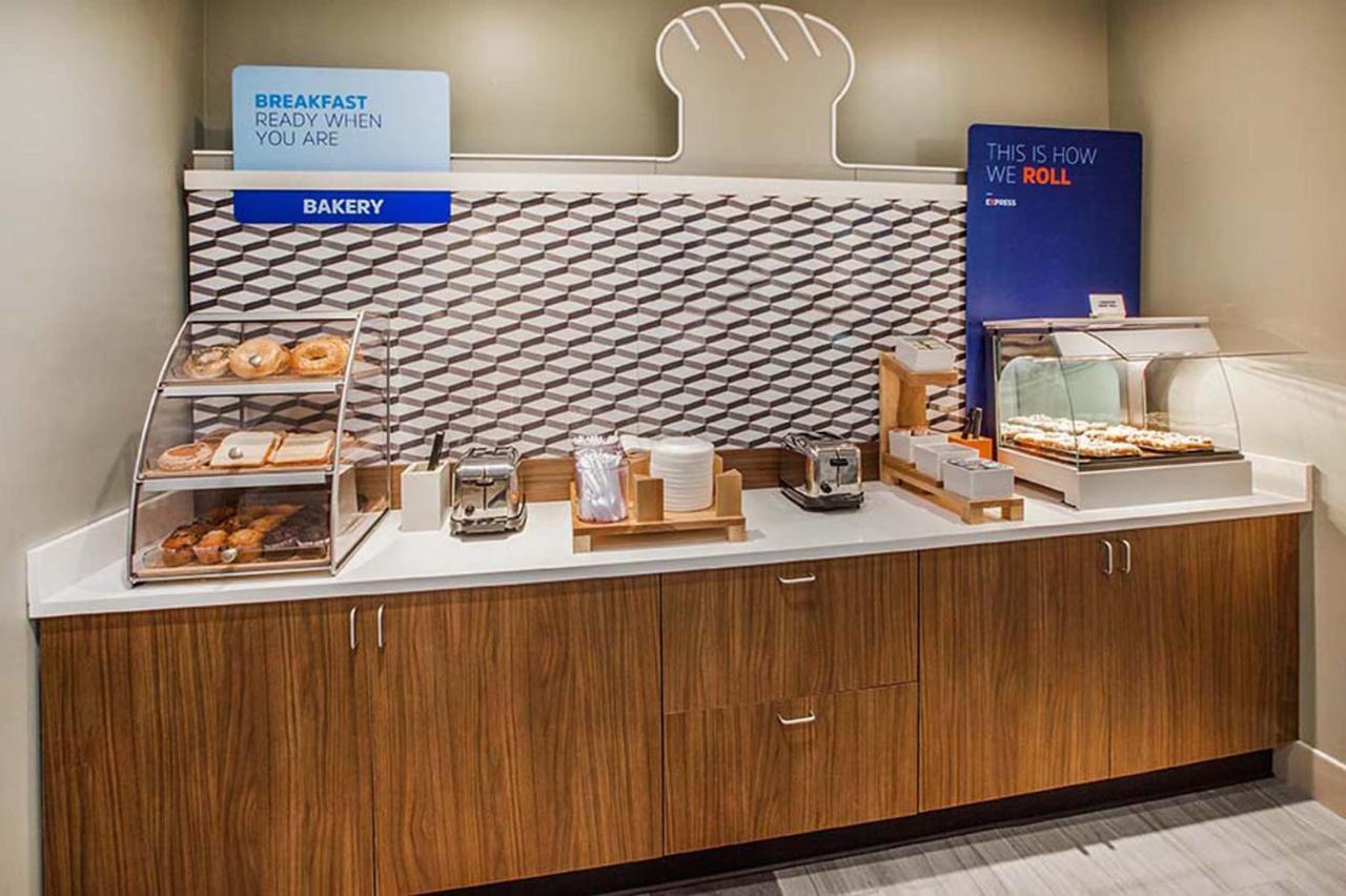 Holiday Inn Express Hotel & Suites Tooele By Ihg Bagian luar foto